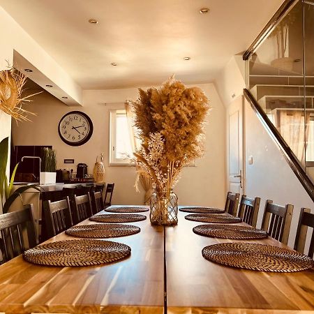 Maison De Village Ecusson - Logement Entier - 160M2 - 4Chambres - Centre Ville - Terrasse - Climatise Ним Экстерьер фото