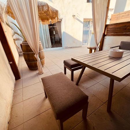 Maison De Village Ecusson - Logement Entier - 160M2 - 4Chambres - Centre Ville - Terrasse - Climatise Ним Экстерьер фото