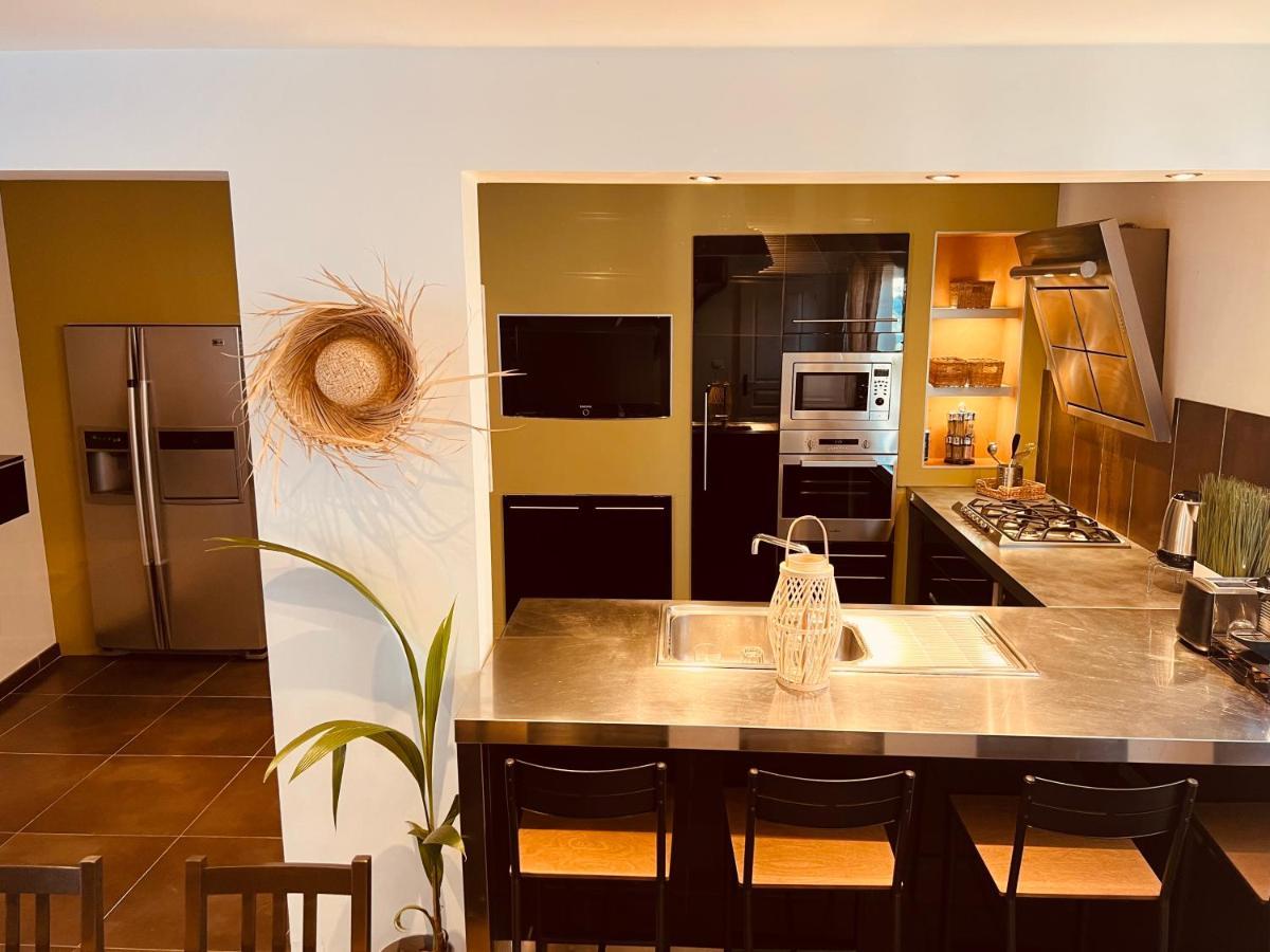 Maison De Village Ecusson - Logement Entier - 160M2 - 4Chambres - Centre Ville - Terrasse - Climatise Ним Экстерьер фото