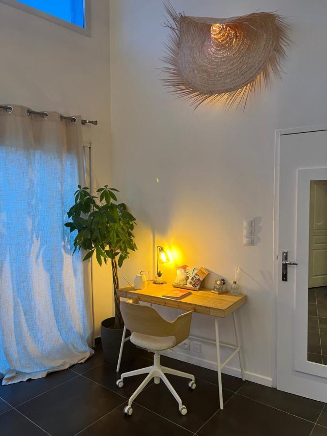 Maison De Village Ecusson - Logement Entier - 160M2 - 4Chambres - Centre Ville - Terrasse - Climatise Ним Экстерьер фото